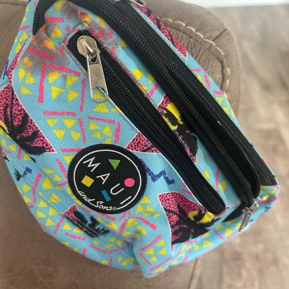 Maui and Sons Kids' Vibrant Geometric Fanny Pack